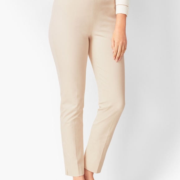 Talbots Pants - NWT* Khaki Talbots Classic side zip size 4 Pants